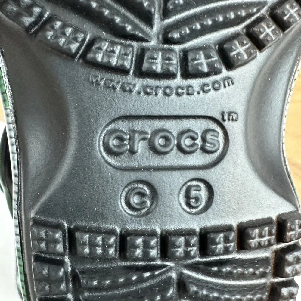 New NWT‎ Little Kids Crocs Harry Potter Slytherin Clogs Shoes Size 5 C